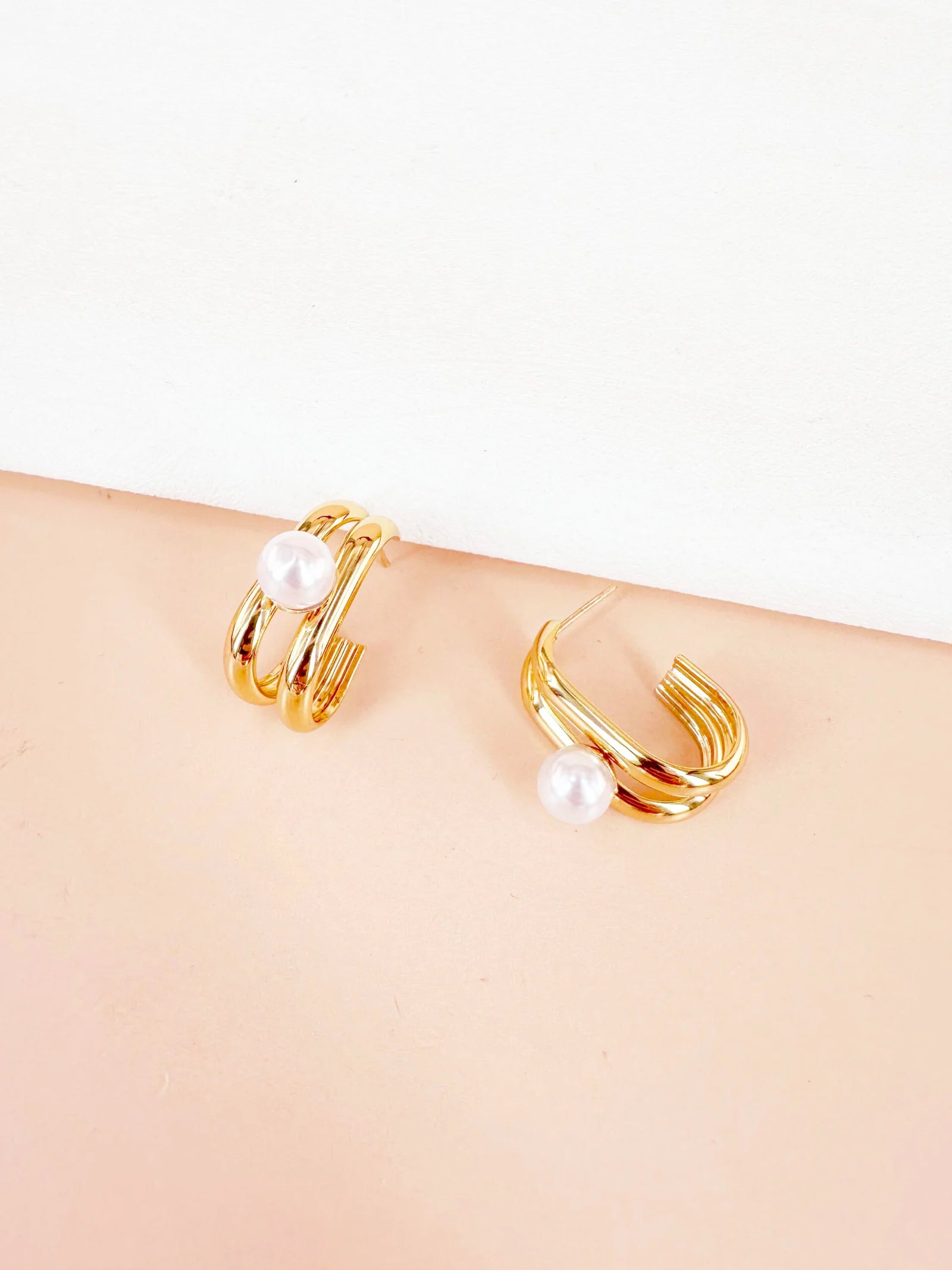 Boucles d’oreilles avec perle: Fleur