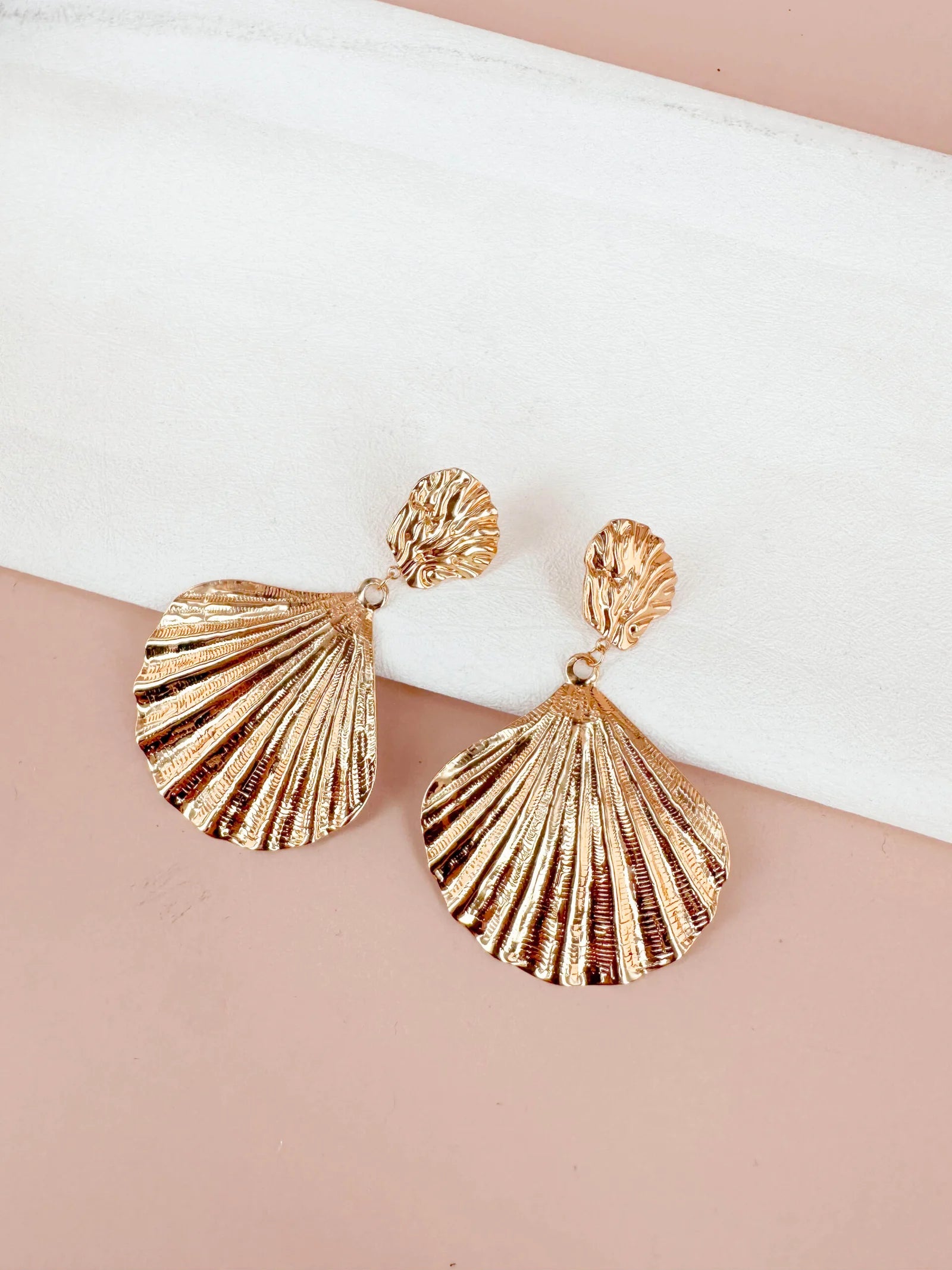 Boucles d’oreilles: Chloé