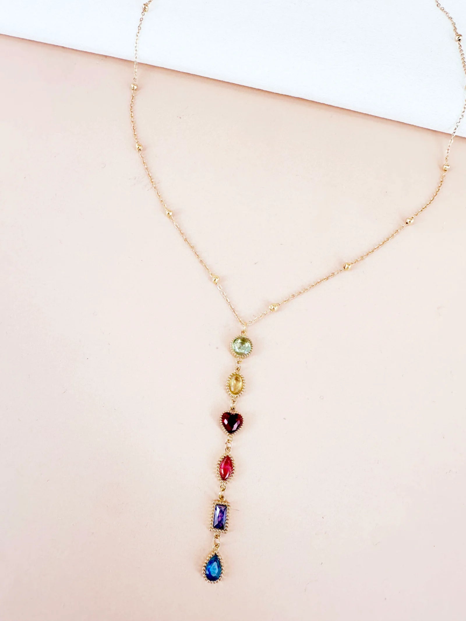 Collier Y cravate avec strass colorés: Milena