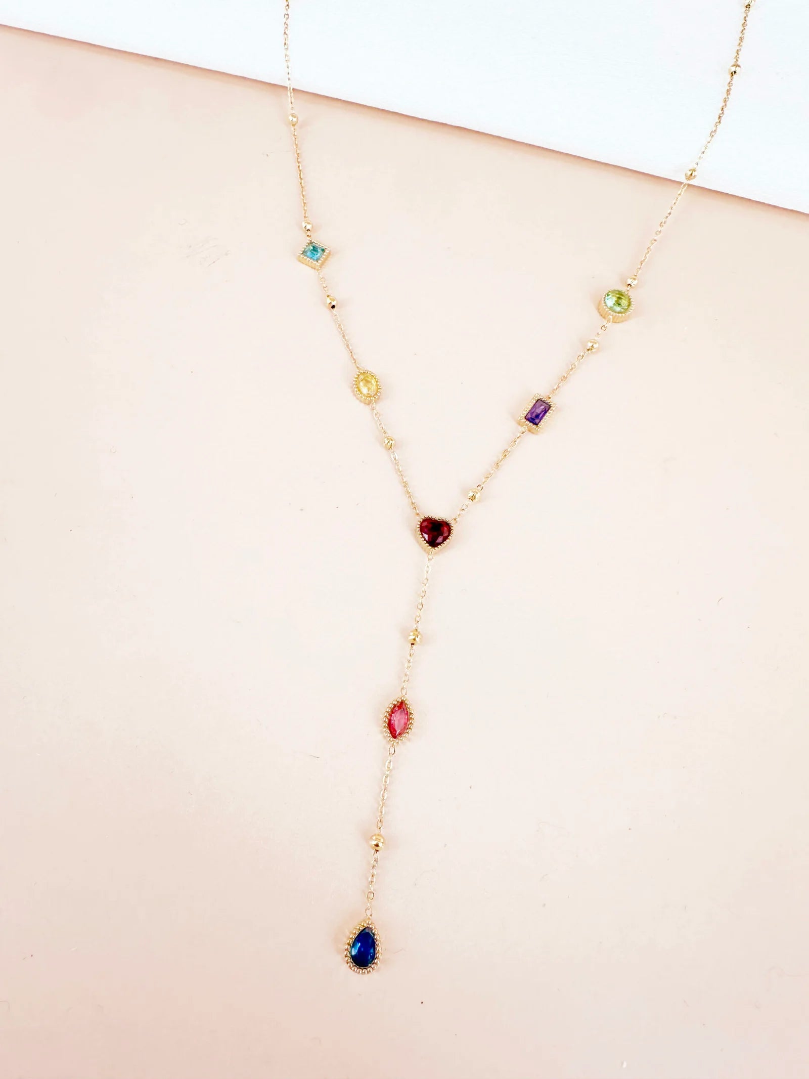 Collier Y cravate avec strass colorés: Paulina