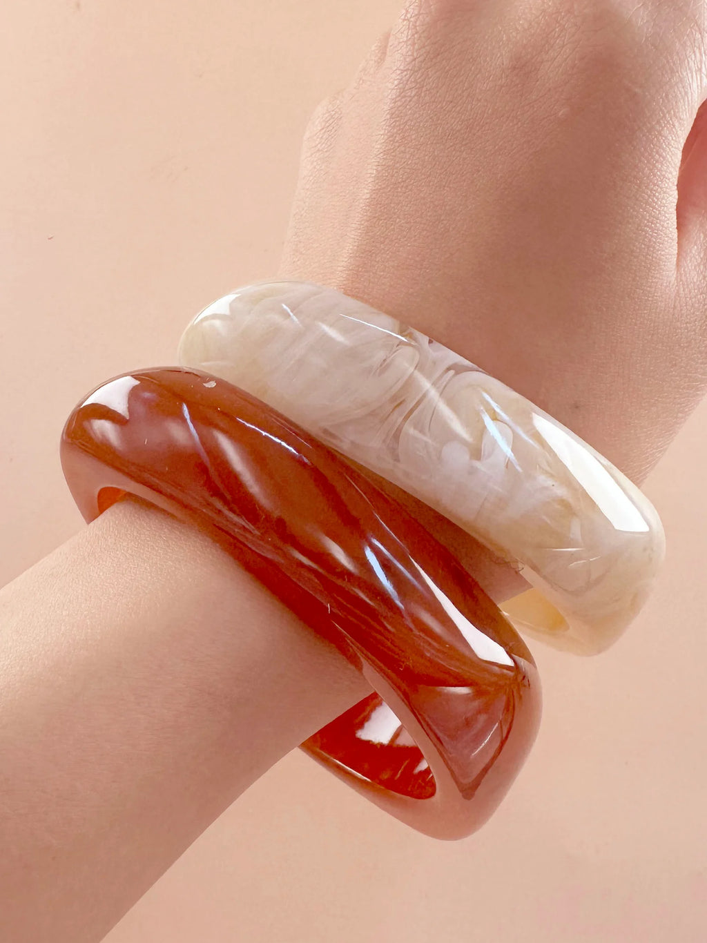 Bracelet jonc résine: Charlotte