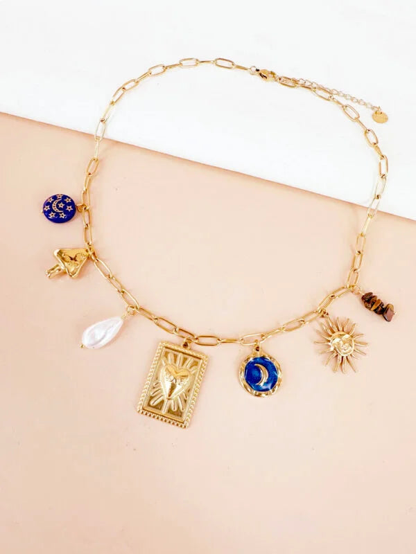 Collier chaîne perles et breloques: Constance