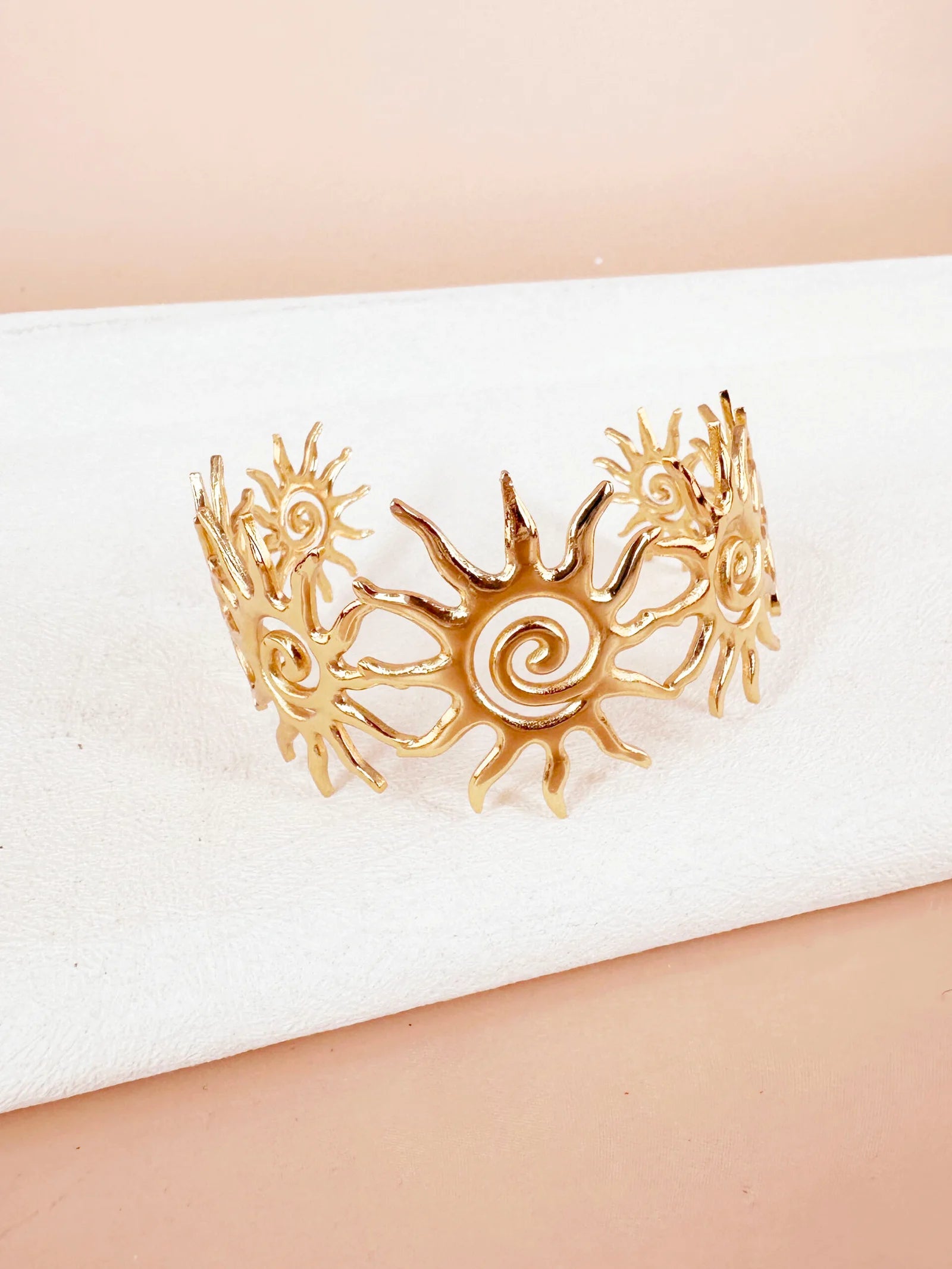 Bracelet manchette soleil: Valentine