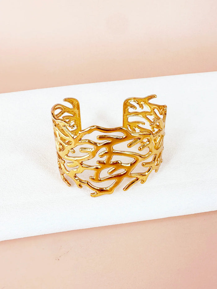 Bracelet manchette corail: Tereza